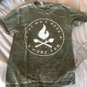 Phi Mu t shirt size small